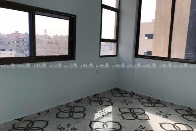 شقة في عمارة جديدة حجر قدسي شقة في عمارة جديدة حجر قدسي