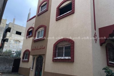 بيت وأرض خلفية له للبيع بيت وأرض خلفية له للبيع