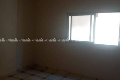 شقة في عمارة سكنية حديثة البناء شقة في عمارة سكنية حديثة البناء